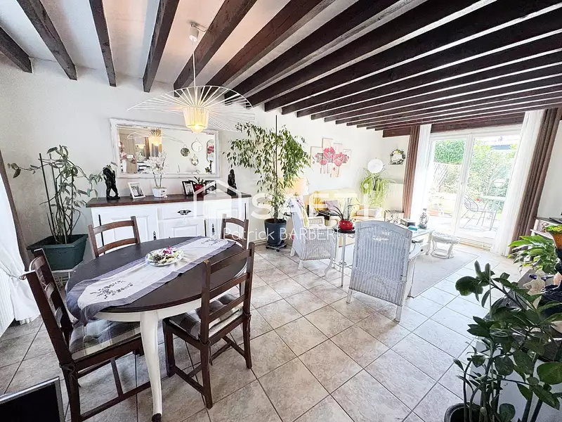 Maison, 77 m²