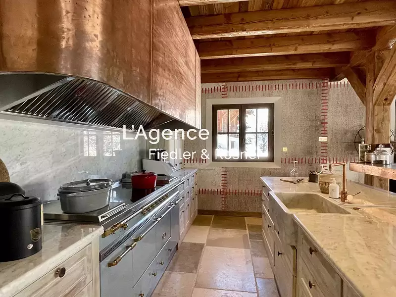 Maison, 285 m²