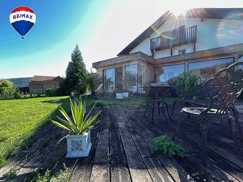 Maison, 240 m²