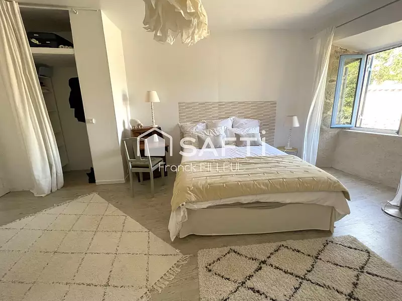 Maison, 176 m²