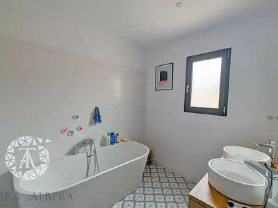 Maison, 190 m²