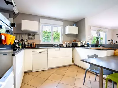Maison, 285 m²