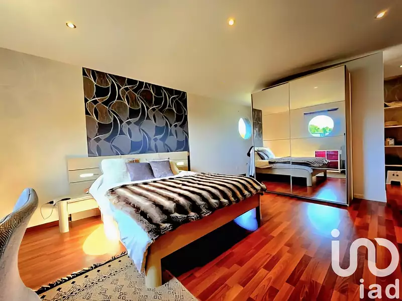 Maison, 375 m²
