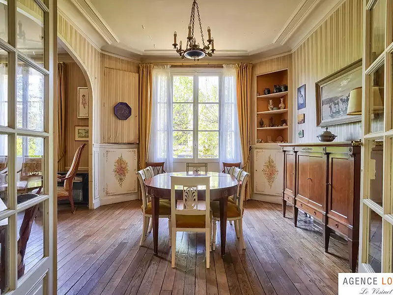 Maison, 210 m²