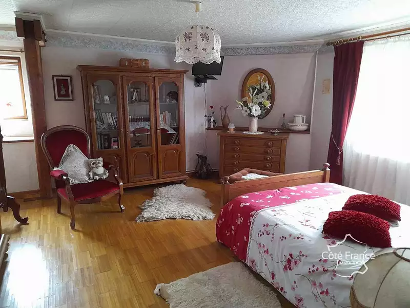 Maison, 263 m²