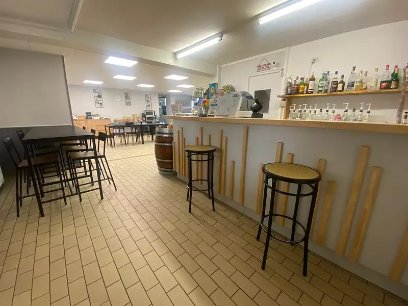 Divers, 200 m²