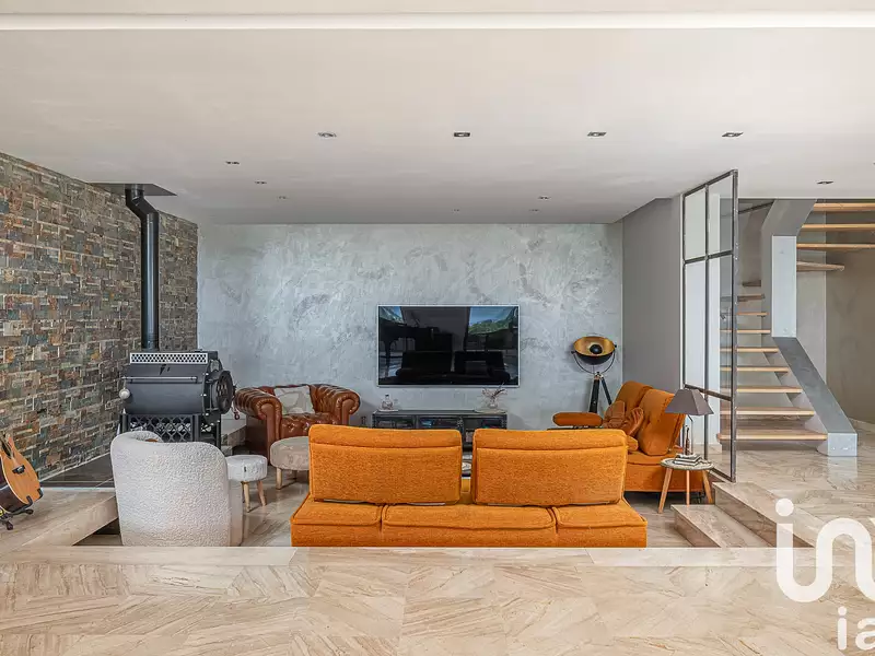 Maison, 381 m²