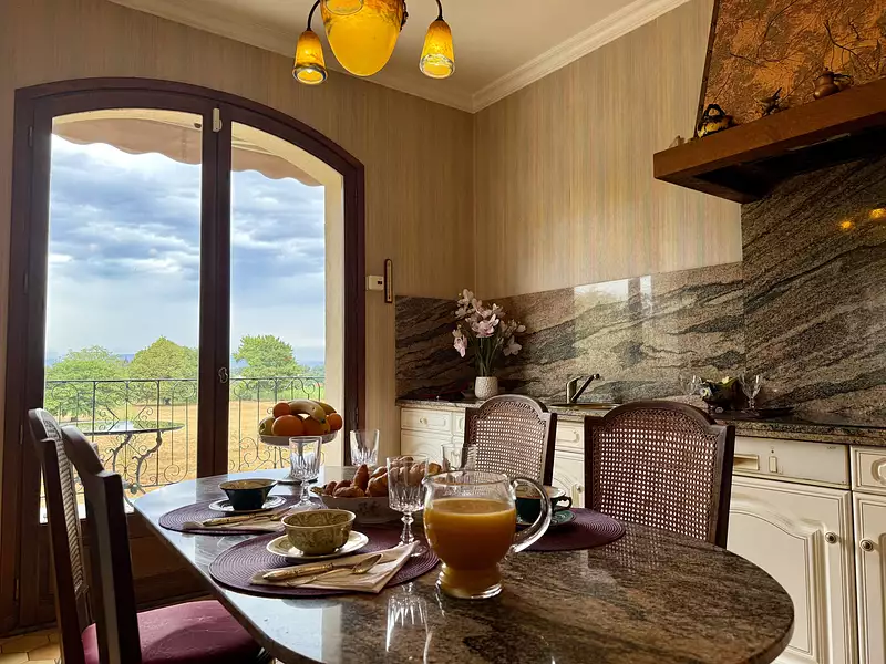 Maison, 245 m²