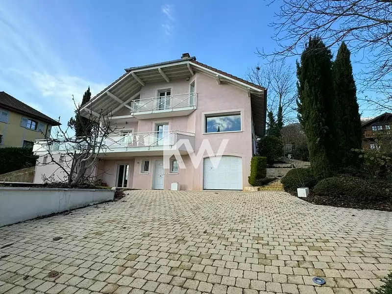 Maison, 227 m²