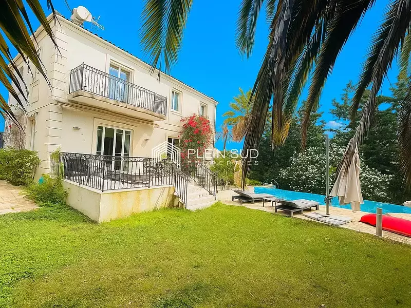 Maison, 270 m²