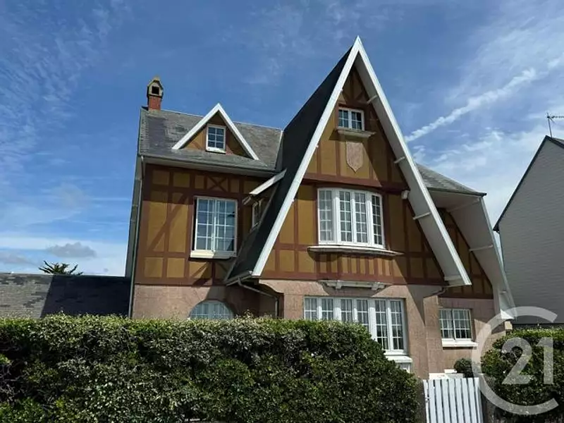 Maison, 239,4 m²