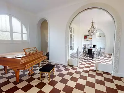 Maison, 325 m²