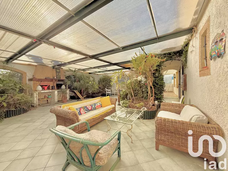 Maison, 240 m²