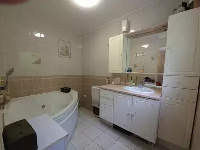 Maison, 167 m²