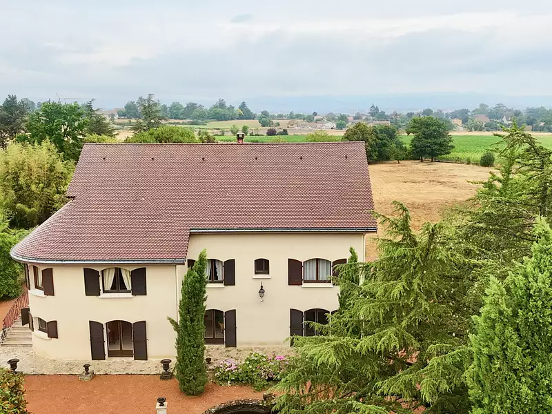 Maison, 245 m²