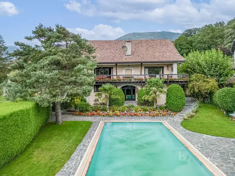 Maison, 388 m²