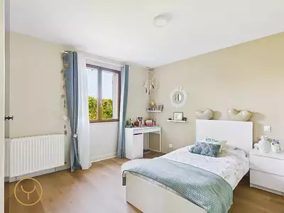 Maison, 240 m²