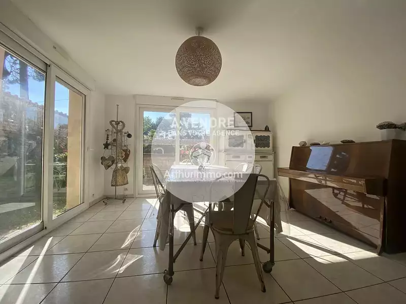 Maison, 148 m²