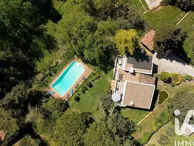 Maison, 204 m²