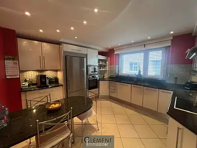 Maison, 180 m²