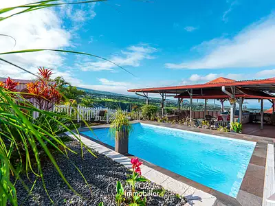 Maison, 245 m²