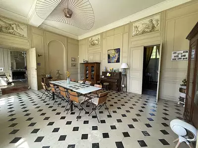 Maison, 552 m²