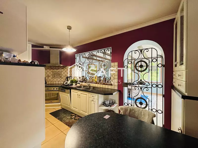Maison, 279 m²