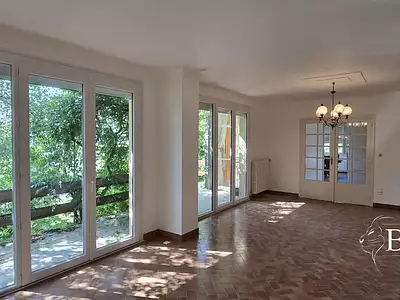 Maison, 166 m²