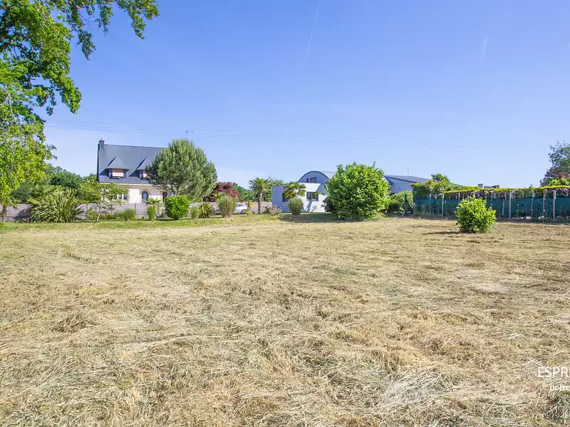 Terrain, 1 220 m²