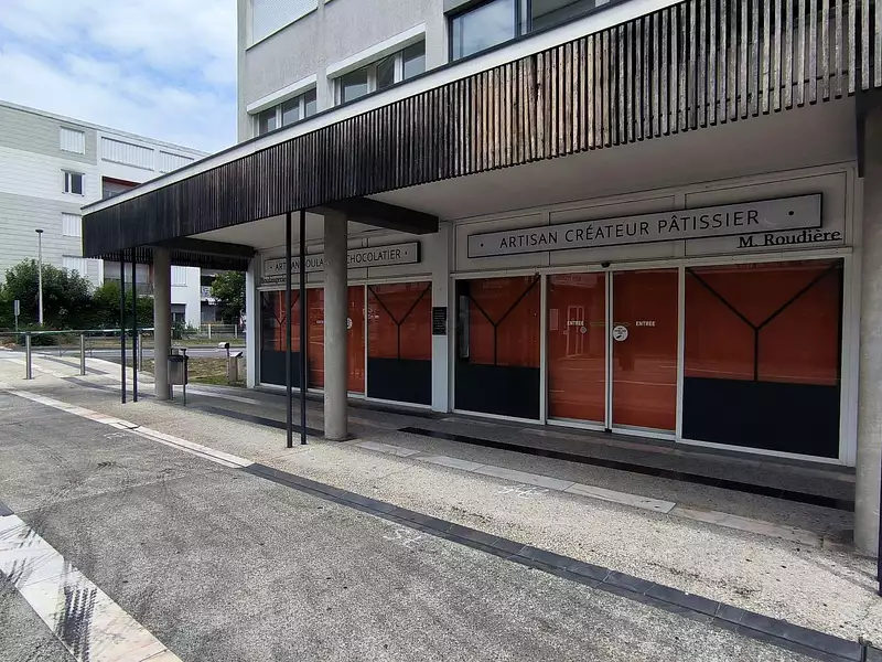 Divers, 300 m²