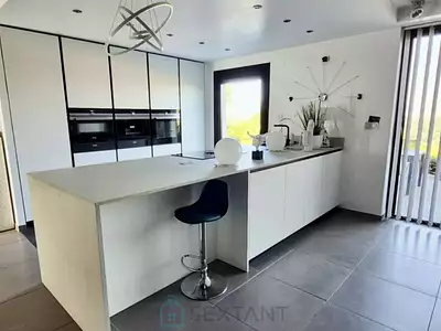 Maison, 166 m²