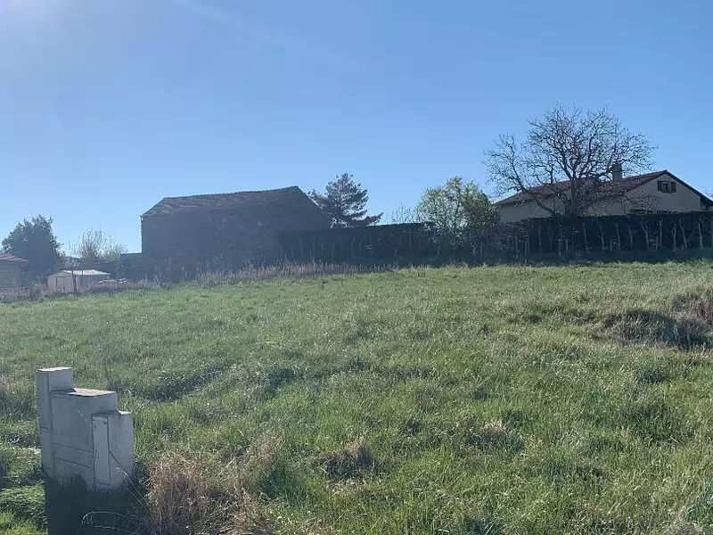 Terrain, 1 027 m²