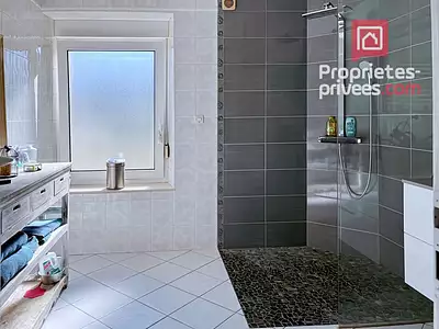 Maison, 319 m²