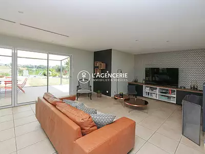 Maison, 153 m²