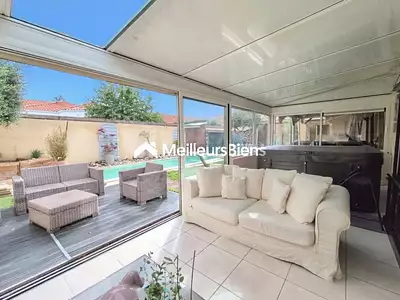 Maison, 166 m²