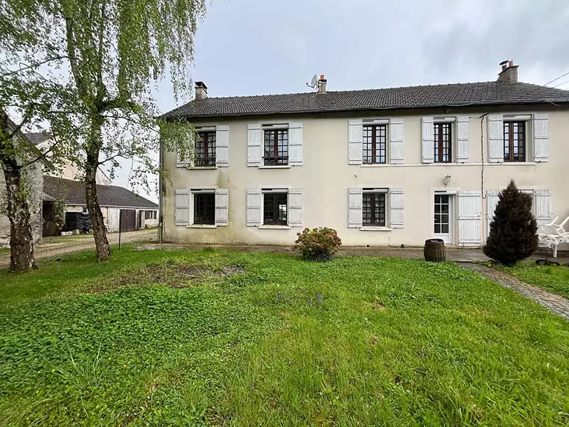 Maison, 180 m²