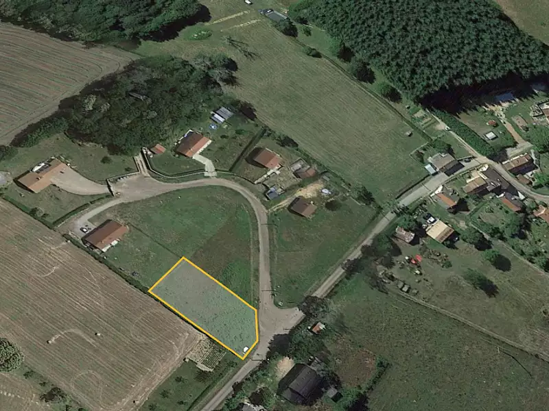 Terrain, 1 076 m²