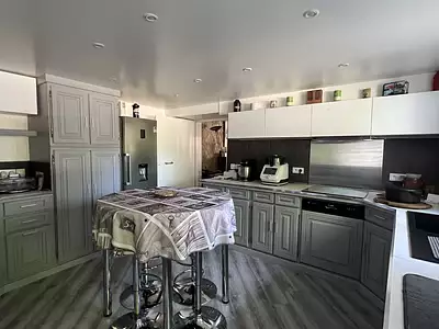 Maison, 210 m²