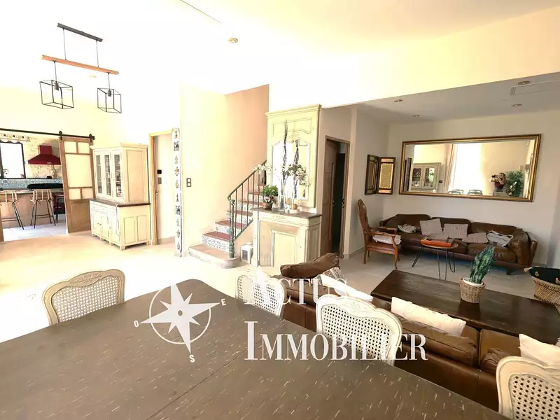 Maison, 206 m²