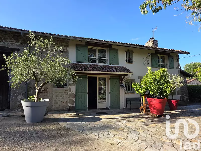 Maison, 203 m²