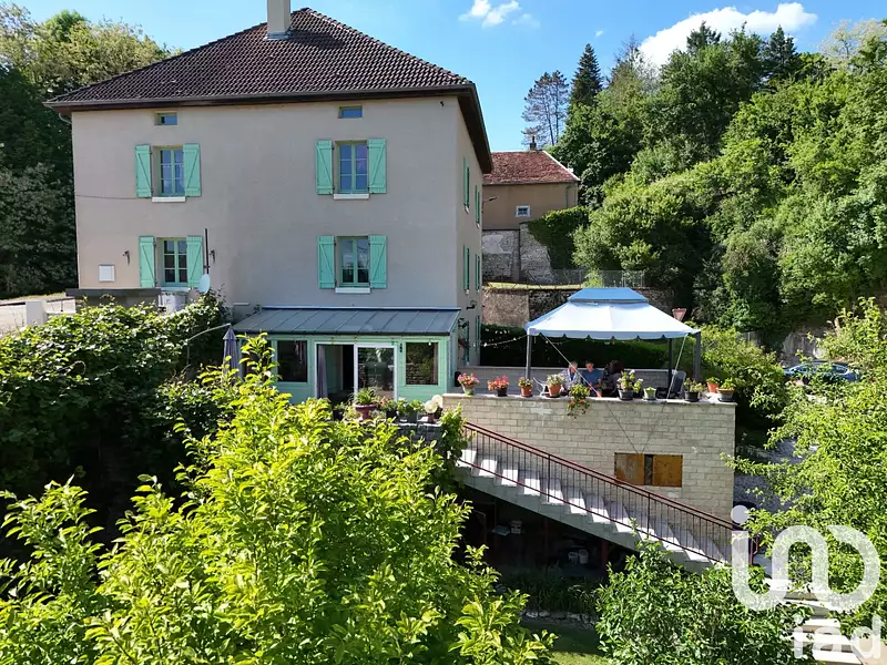 Maison, 240 m²