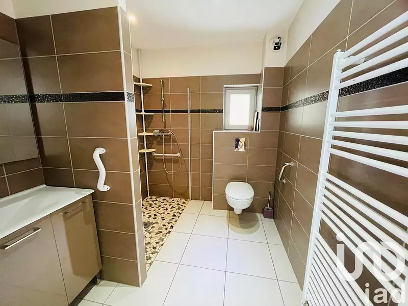 Maison, 99 m²