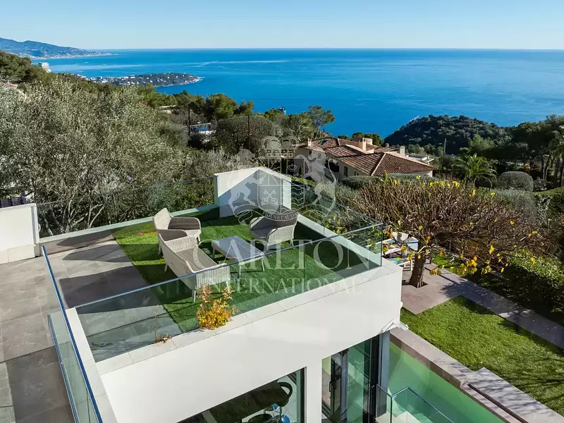 Maison, 270 m²