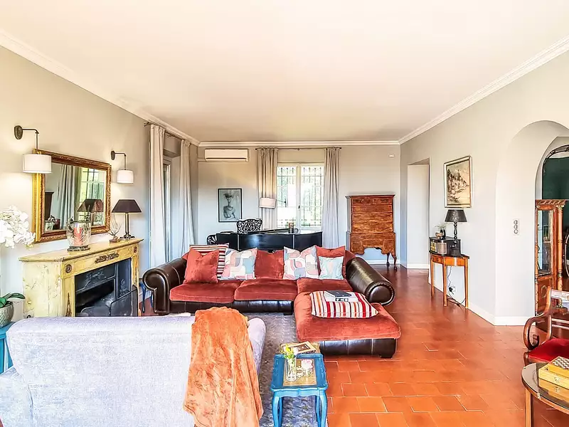 Maison, 530 m²