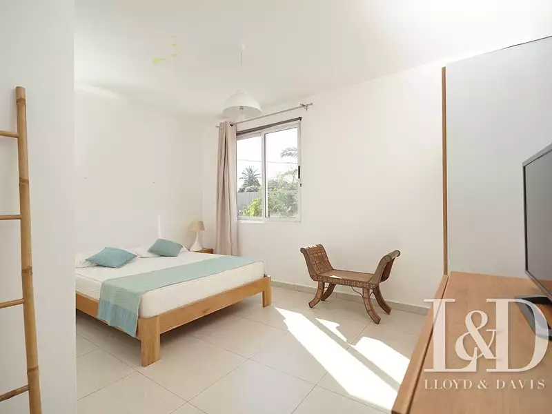Maison, 242 m²