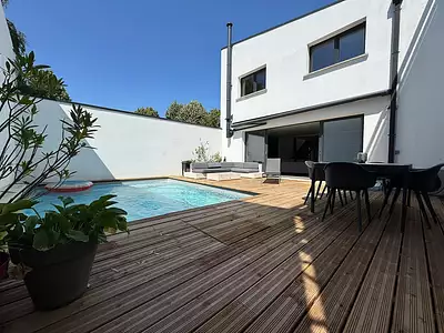 Maison, 210 m²