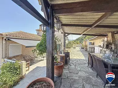 Maison, 179 m²