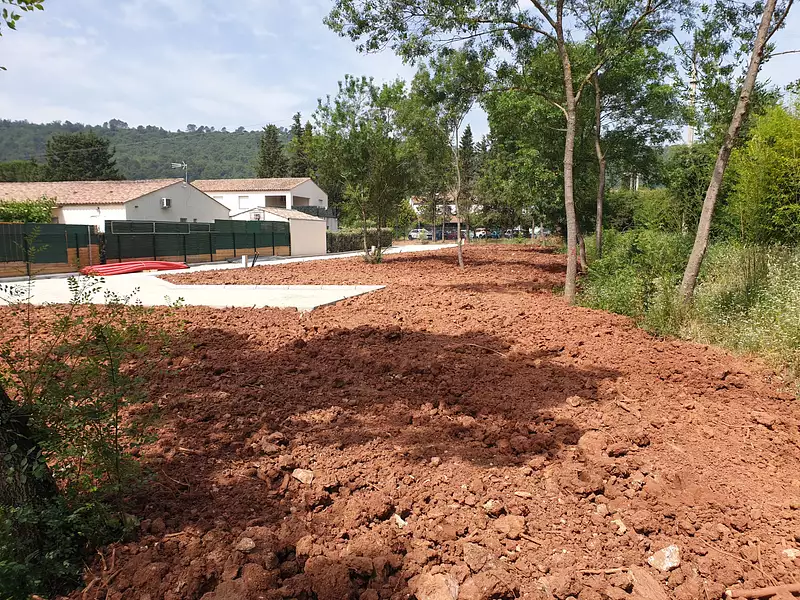 Terrain, 300 m²