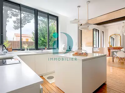 Maison, 230 m²