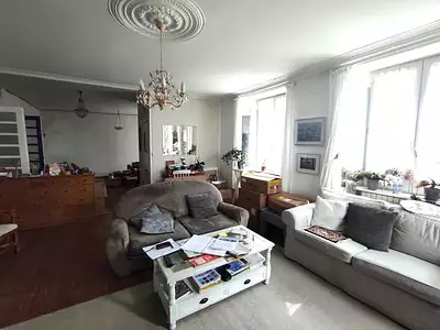 Maison, 235 m²